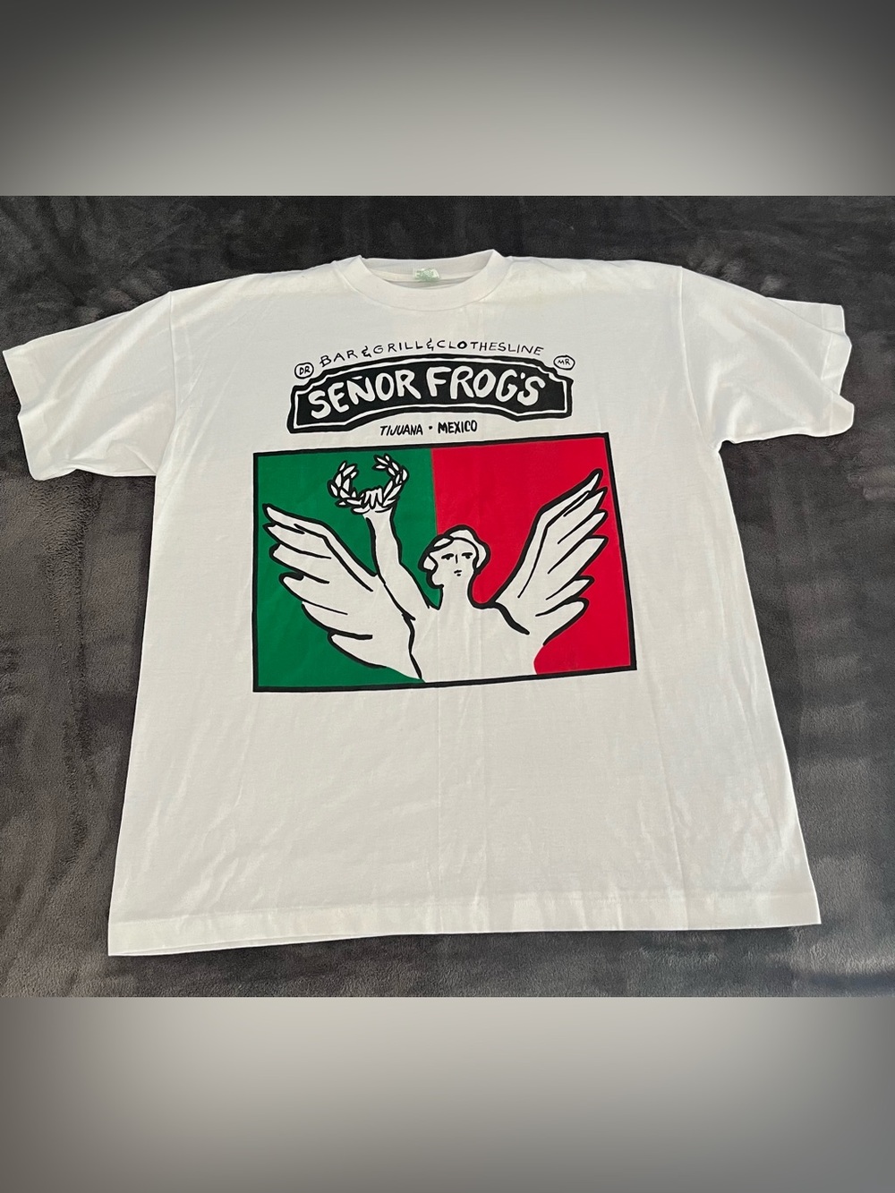vintage Señor Frog's graphic tee, specifically featuring a design for their